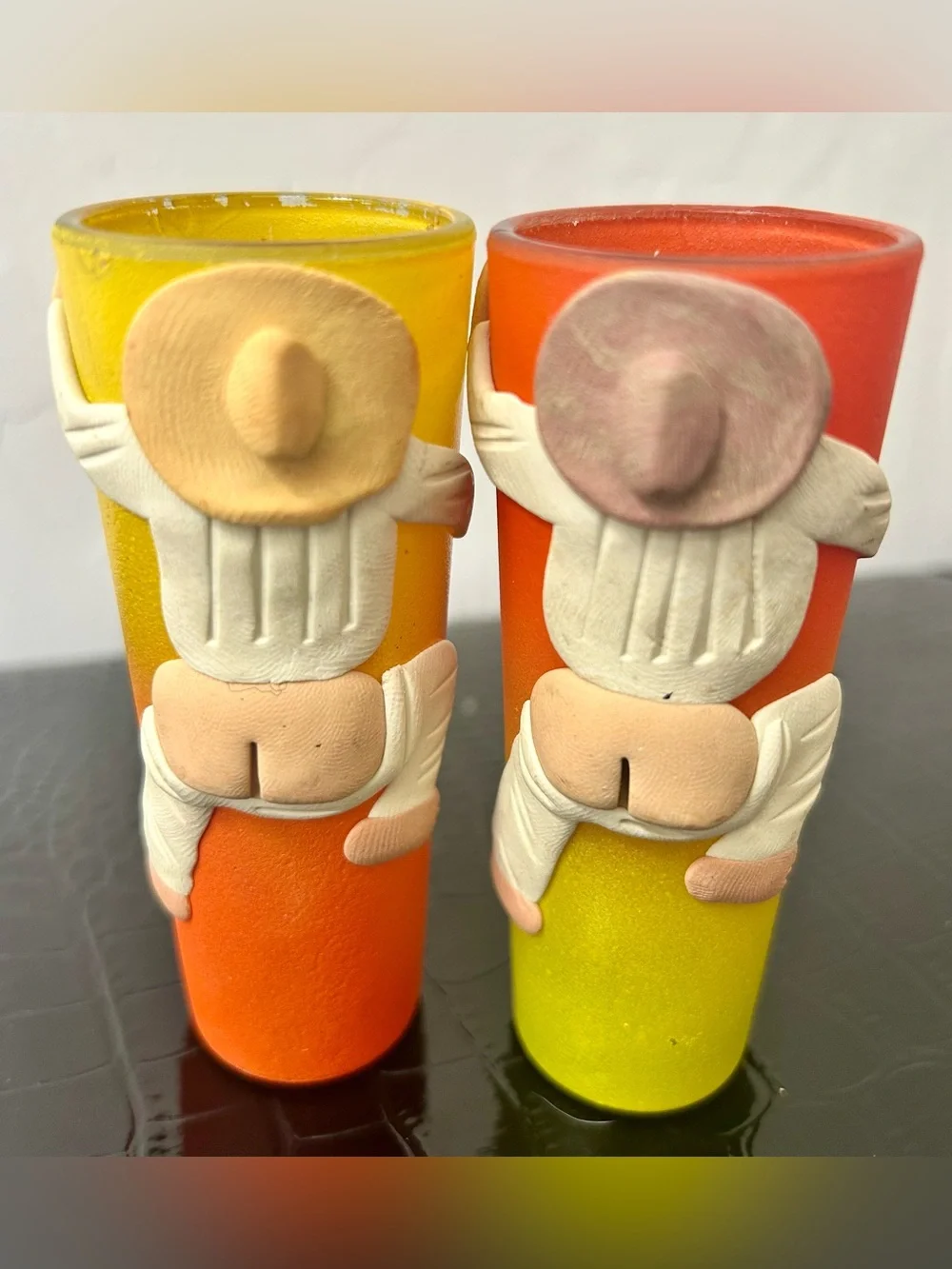 VTG Two Cheeky Siesta Shot Glasses Set 🌵 Funny 3D Clay Butt Frosted Tumblers